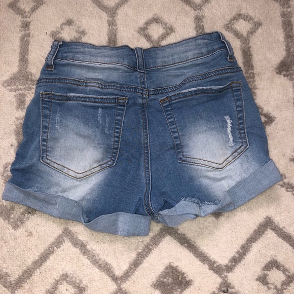 Encore Denim Strechy Shorts - Picture 2 of 4